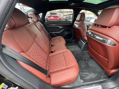 Used 2025 Audi S8 w/ Executive Package AWD/4WD image 13