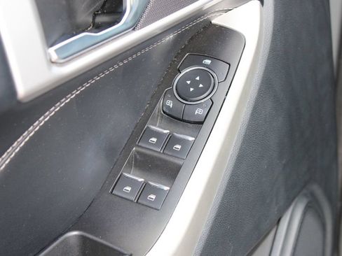 Used 2021 Ford Explorer XLT w/ Equipment Group 202A RWD image 13