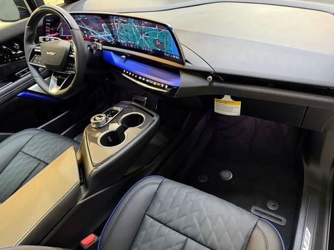 New 2026 Cadillac Optiq V AWD/4WD image 55