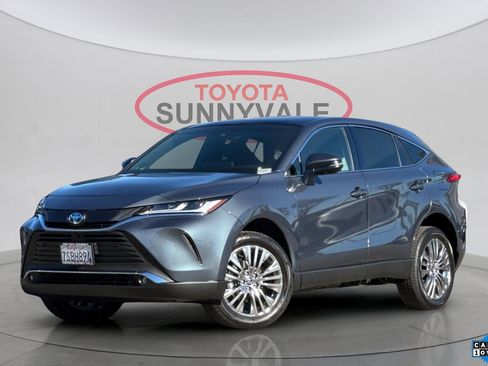 Used 2023 Toyota Venza Limited image 1