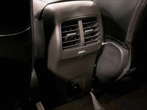 Used 2025 Ford Escape SE FWD image 10