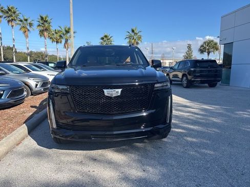 Used 2024 Cadillac Escalade Sport w/ LPO, ONYX Package image 2