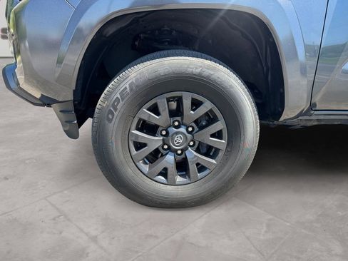 Used 2023 Toyota Tacoma SR5 AWD/4WD image 14