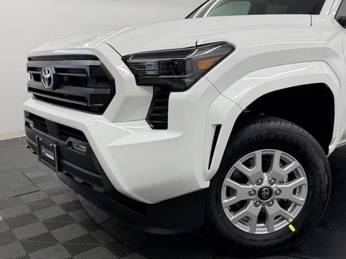New 2026 Toyota Tacoma SR5 AWD/4WD image 3