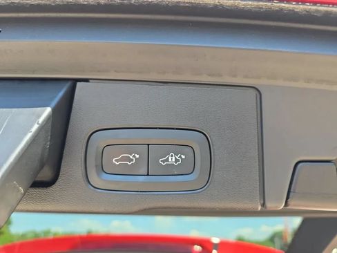 Used 2019 Volvo XC60 T5 R-Design AWD/4WD image 56
