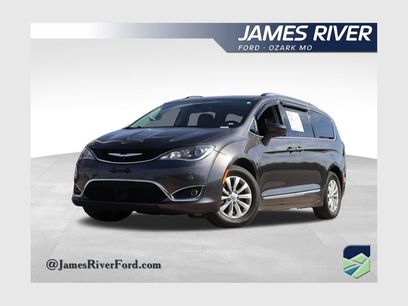 Used 2018 Chrysler Pacifica Touring-L w/ Advanced Safetytec Group