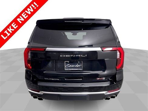 Used 2025 GMC Yukon Denali w/ Denali Reserve Package image 7