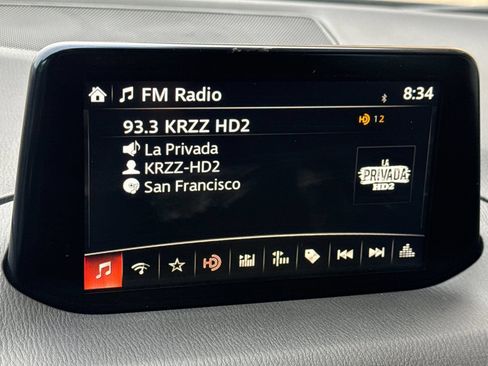 Used 2018 MAZDA MAZDA3 Sport FWD image 21