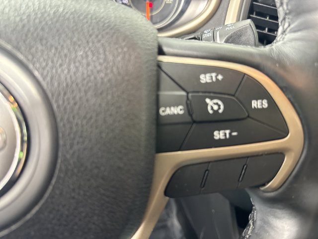 Used 2016 Jeep Cherokee Sport w/ Cold Weather Group AWD/4WD image 13