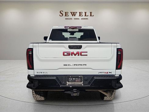 Used 2026 GMC Sierra 2500 AT4X AWD/4WD image 4