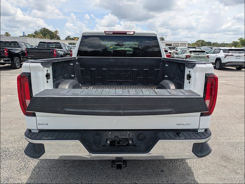 Used 2025 GMC Sierra 1500 SLT AWD/4WD image 10