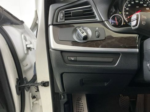 Used 2014 BMW M5 RWD image 17