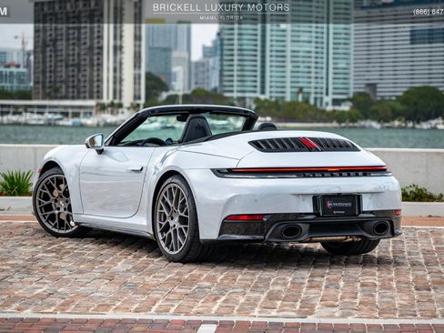 Used 2025 Porsche 911 Carrera RWD image 12