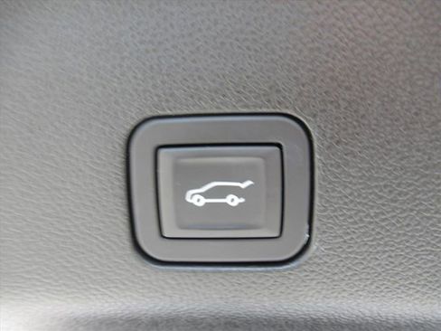 Used 2024 GMC Yukon Denali AWD/4WD image 39