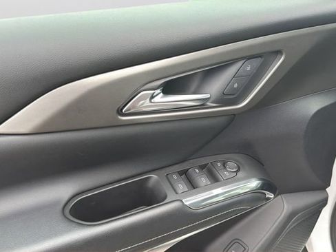 Certified 2024 Chevrolet Traverse LT image 36