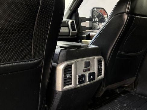 Used 2019 Ford F250 Lariat w/ Lariat Ultimate Package image 40