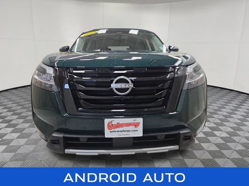 Used 2023 Nissan Pathfinder SL w/ Black Appearance Package AWD/4WD image 5