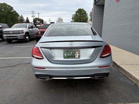 Used 2017 Mercedes-Benz E 300 4MATIC image 6