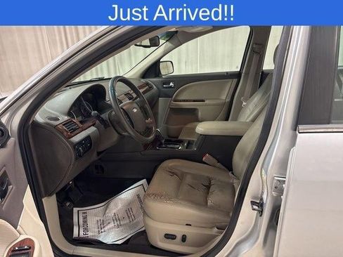 Used 2009 Ford Taurus SEL image 11