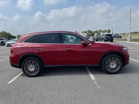 New 2025 Mercedes-Benz GLC 300 image 15