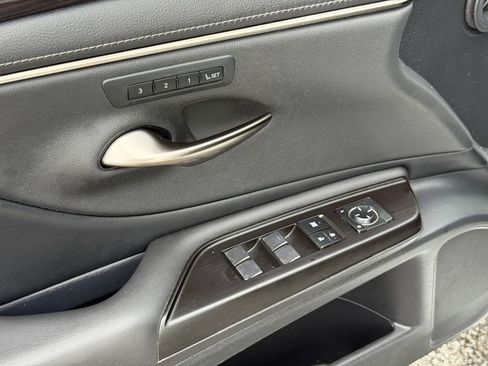 Used 2019 Lexus ES 350 w/ Premium Package FWD image 20
