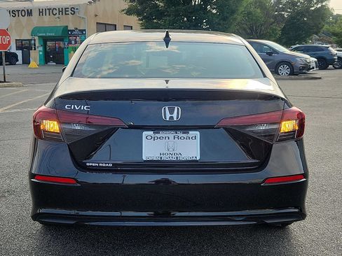 Used 2025 Honda Civic LX image 5
