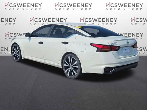 Used 2020 Nissan Altima 2.5 SR w/ Premium Package FWD image 3
