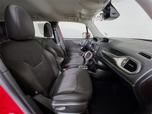 Used 2017 Jeep Renegade Latitude image 36