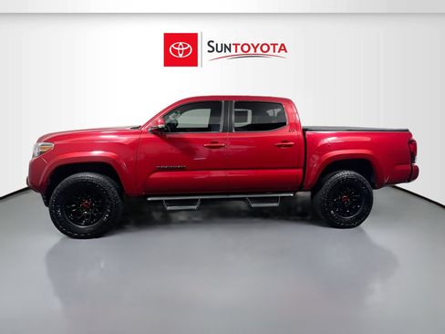 Used 2022 Toyota Tacoma SR5 w/ Technology Package image 7