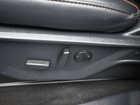 Used 2025 Ford F150 Lariat w/ FX4 Off-Road Package image 9