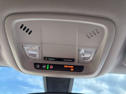 Used 2020 Chevrolet Malibu LS image 29