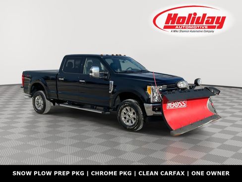 Used 2017 Ford F250 Lariat w/ Chrome Package image 1