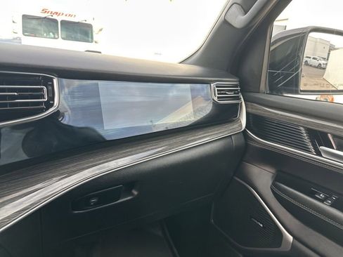 Used 2022 Jeep Wagoneer Series III w/ Convenience Group I image 15