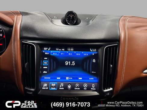 Used 2019 Maserati Levante GranLusso AWD/4WD image 34