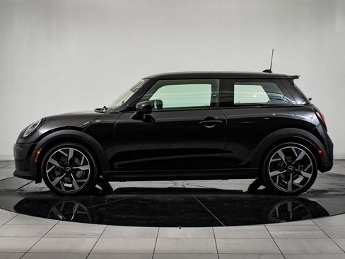 Certified 2025 MINI Cooper S image 5