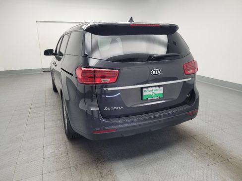 Used 2019 Kia Sedona EX FWD image 6