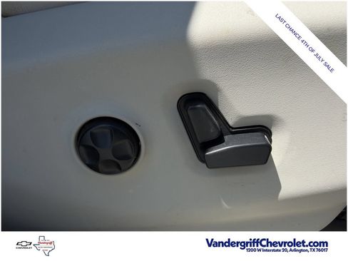 Used 2017 Chrysler Pacifica Limited FWD image 26