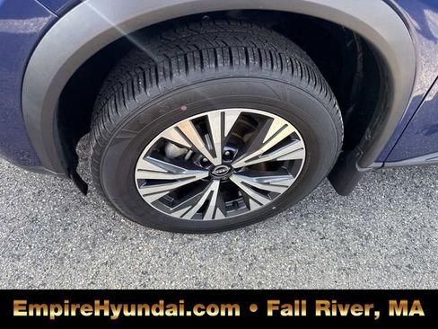 Used 2022 Nissan Rogue SV image 10