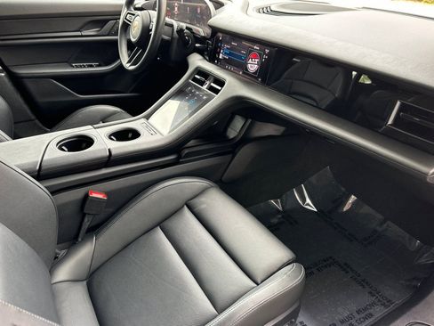 Used 2023 Porsche Taycan RWD image 15