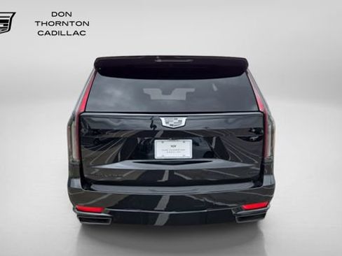 Used 2021 Cadillac Escalade Sport Platinum w/ LPO, ONYX Package AWD/4WD image 4