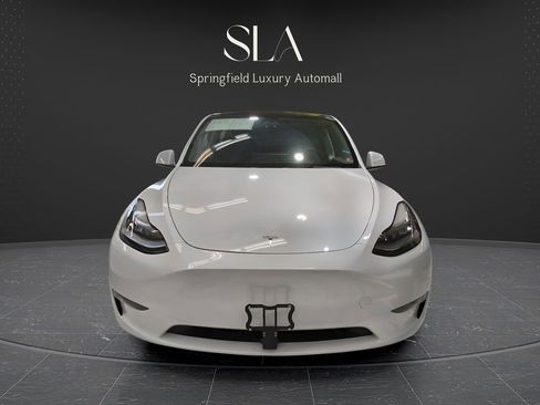 Used 2023 Tesla Model Y Performance AWD/4WD image 2