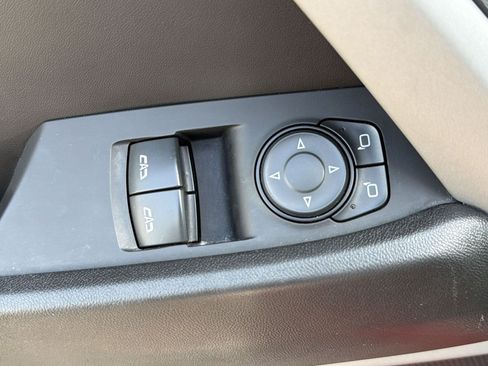 Used 2022 Chevrolet Camaro LT RWD image 23