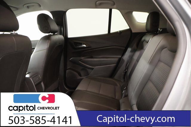 Used 2025 Chevrolet Trax LT FWD image 30
