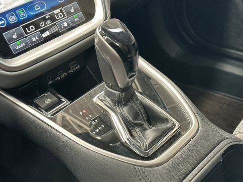 Used 2025 Subaru Outback Premium image 28