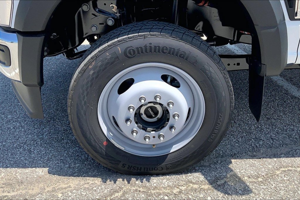 New 2026 Ford F550 4x4 Regular Cab Super Duty image 10