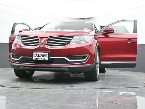 Used 2016 Lincoln MKX Reserve w/ Driver Assistance Package image 48