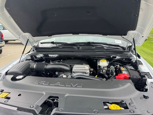 New 2026 RAM 1500 Laramie AWD/4WD image 42