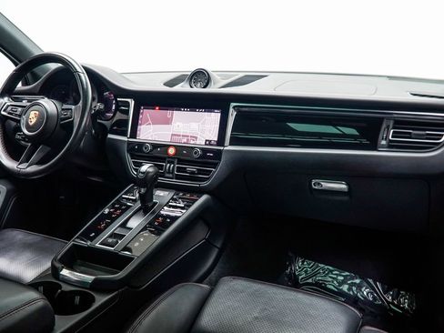Used 2023 Porsche Macan S AWD/4WD image 23