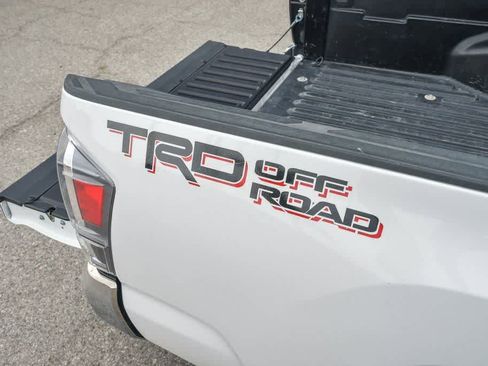 Used 2022 Toyota Tacoma TRD Off-Road image 26