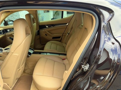 Used 2011 Porsche Panamera image 35